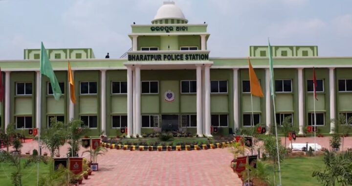 ଭରତପୁର ଥାନା ଅଧୀନ କଳିଙ୍ଗ ବିହାର ଅଞ୍ଚଳରେ ଥିବା ଏକ ହୋଟେଲ୍‌ରୁ ଫିଲ୍ମ ନିର୍ଦ୍ଦେଶକ ଏସ୍‌.କେ. ମୂରଲୀଧରନଙ୍କ ସନ୍ଦେହଜନକ ଅବସ୍ଥାରେ ମୃତ୍ୟୁ