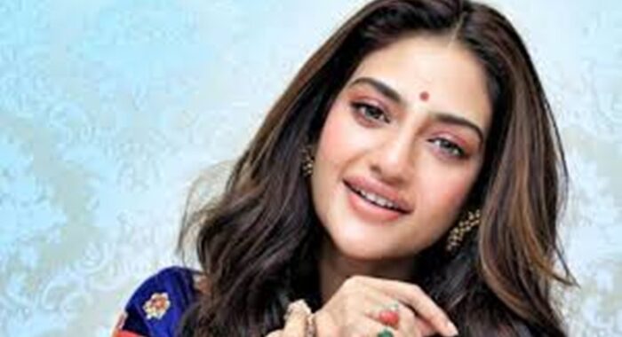 (ଇଡି) କାର୍ଯ୍ୟାଳୟରେ ପହଞ୍ଚିଲେ ପୂର୍ବତନ ଟିଏମସି ସାଂସଦ ତଥା ବଙ୍ଗୀୟ ଅଭିନେତ୍ରୀ ନୁସରତ ଜାହାନ