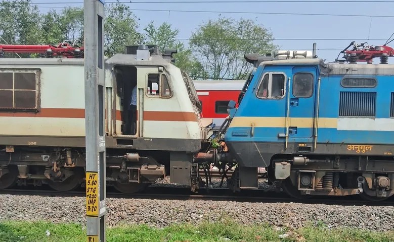 ଭୁବନେଶ୍ବରରେ ଅଳ୍ପକେ ବର୍ତ୍ତିଲା ବଡ଼ ଦୁର୍ଘଟଣା