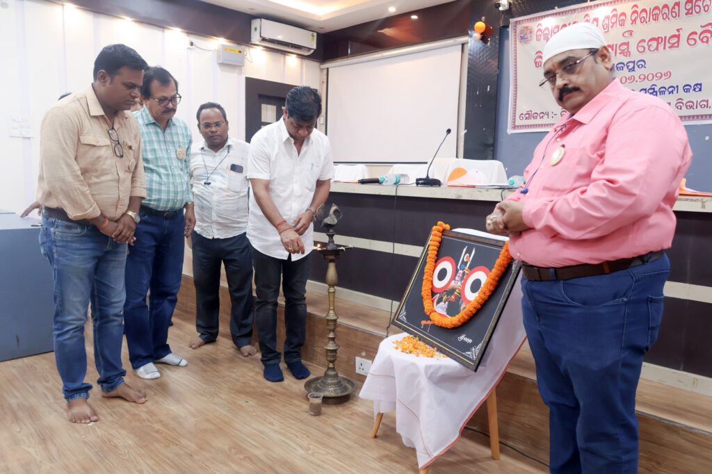 ଦାନଗଦିରେ ‘ବିକାଶର ଧାରା, ଓଡ଼ିଶା ସାରା’; ୧୯୯ ଜଣଙ୍କୁ ଜମି ପଟ୍ଟା ବଣ୍ଟନ