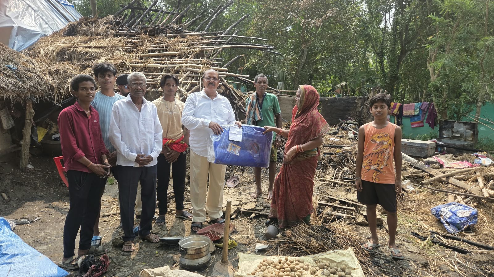 ଅଗ୍ନି ବିପନ୍ନଙ୍କୁ ସହାୟତା